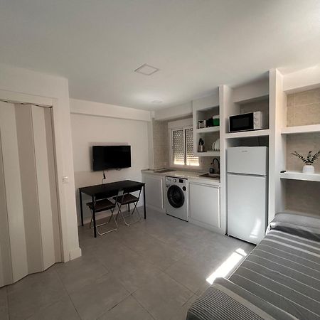Apartamentos Yiya มาลากา ภายนอก รูปภาพ